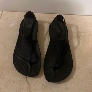 Crocs rubber sandals size 7 women’s